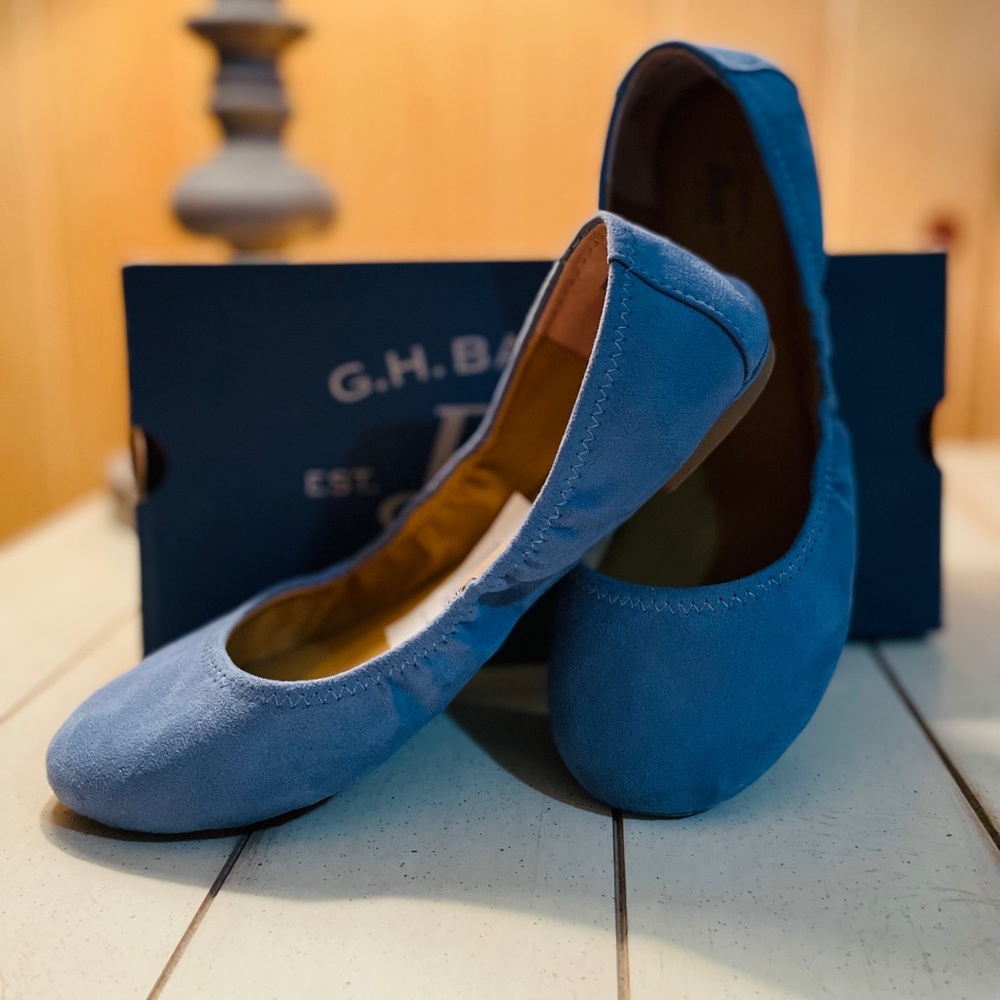 Dust Blue Flats